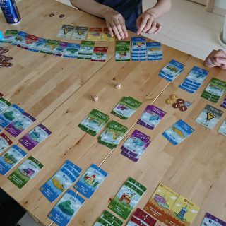 カタン＋モノポリー？カードで街を作る「街コロ」で遊んでみた